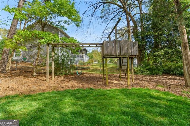 1033 Wash Lee Drive SW, Lilburn, GA 30047