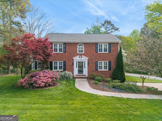 1033 Wash Lee Drive SW, Lilburn, GA 30047