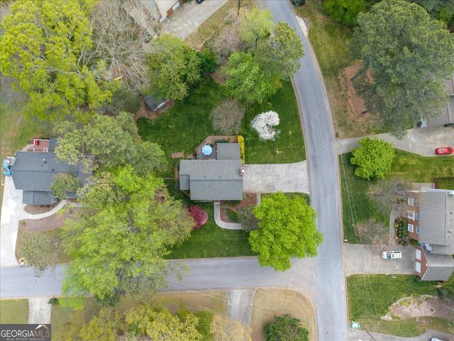 1033 Wash Lee Drive SW, Lilburn, GA 30047