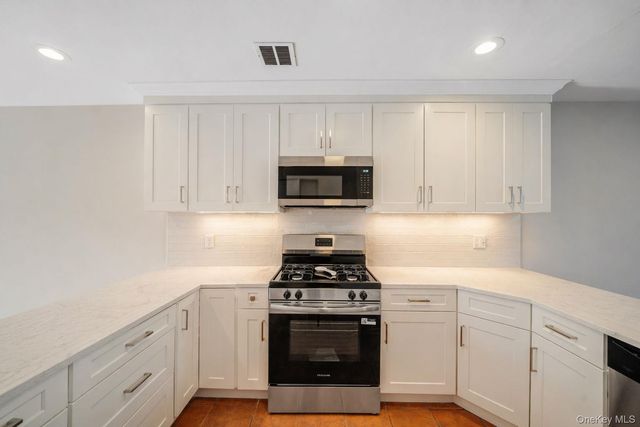 206 Dorado Court N, Middle Island, NY 11953