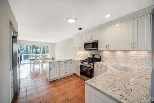 206 Dorado Court N, Middle Island, NY 11953