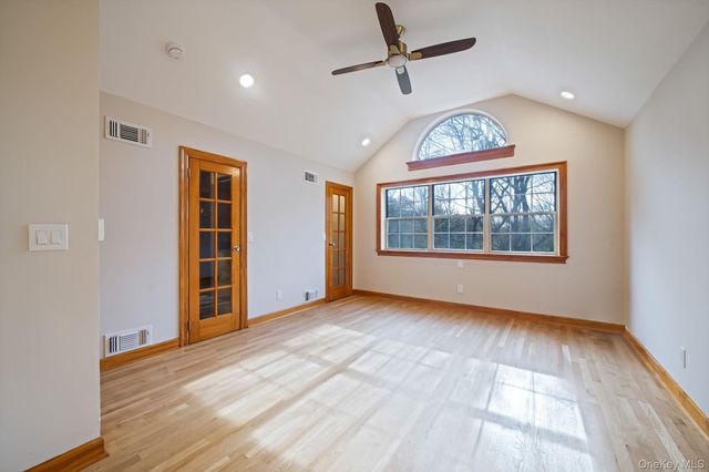 206 Dorado Court N, Middle Island, NY 11953