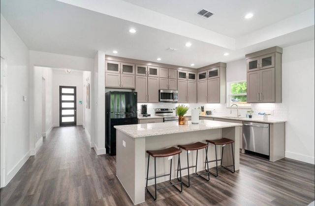 519 High Street, Dallas, TX 75203