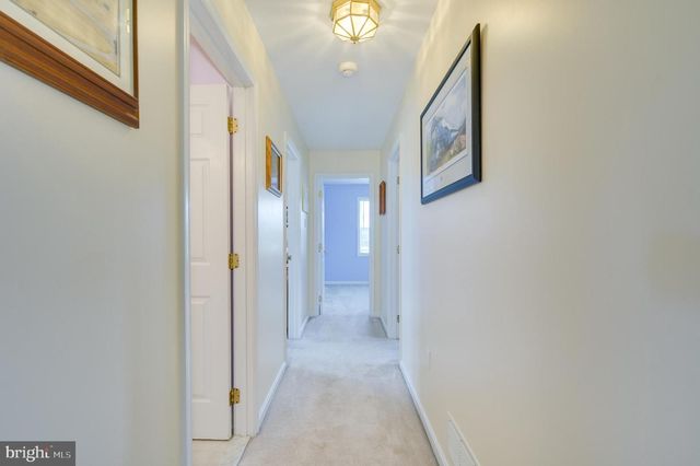 88 WINDSOR DR, Charles Town, WV 25414