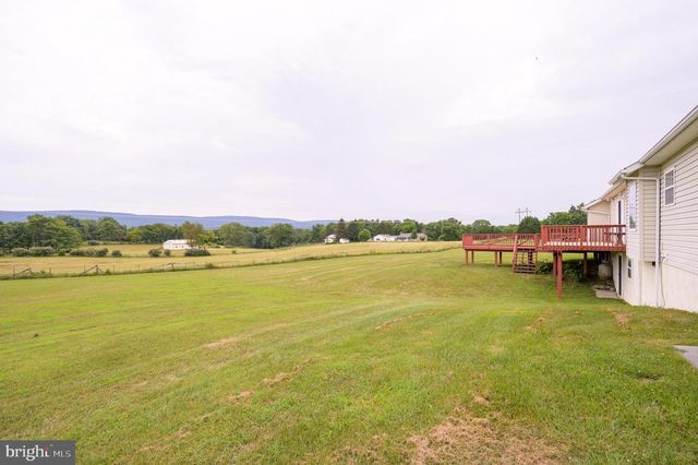 88 WINDSOR DR, Charles Town, WV 25414