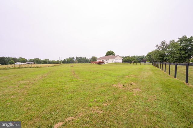 88 WINDSOR DR, Charles Town, WV 25414