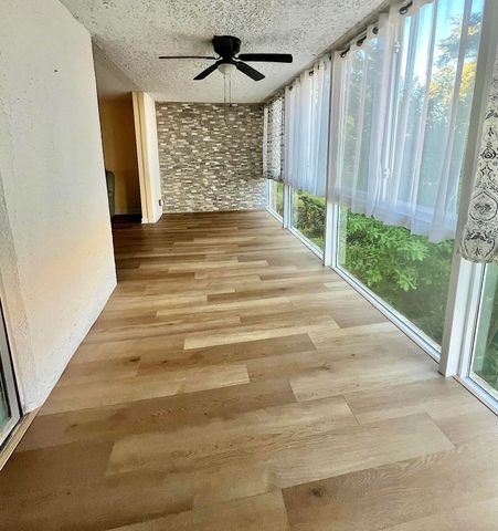 7320 Lake Cir Drive 204, Margate, FL 33063