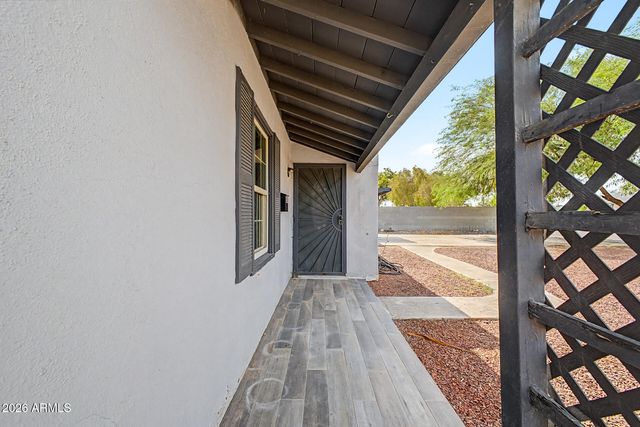 105 N LOS ROBLES Drive, Goodyear, AZ 85338