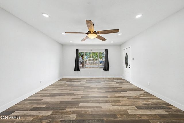105 N LOS ROBLES Drive, Goodyear, AZ 85338