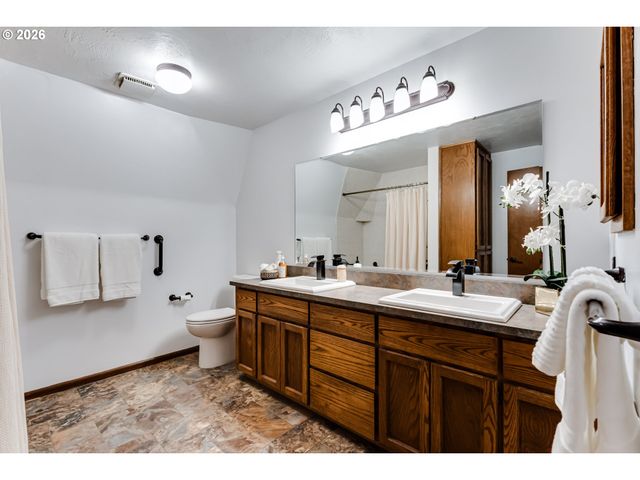 3087 WHITBECK Blvd, Eugene, OR 97405