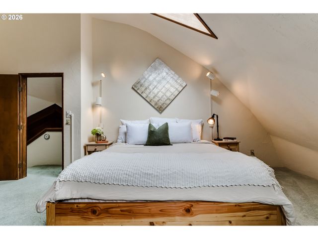 3087 WHITBECK Blvd, Eugene, OR 97405