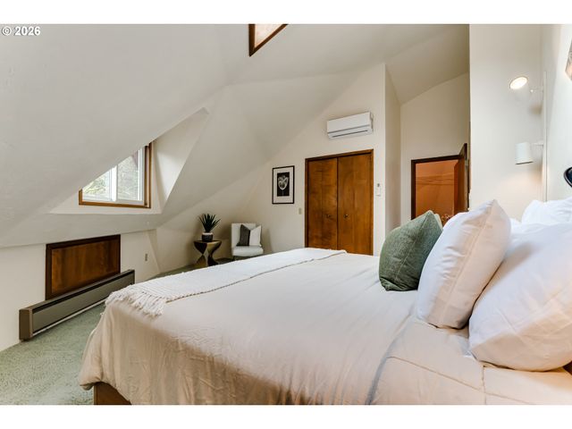 3087 WHITBECK Blvd, Eugene, OR 97405