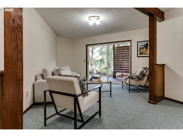 3087 WHITBECK Blvd, Eugene, OR 97405