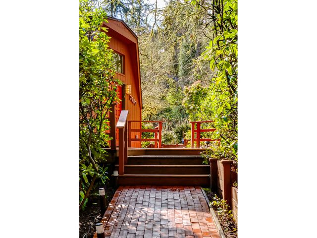 3087 WHITBECK Blvd, Eugene, OR 97405