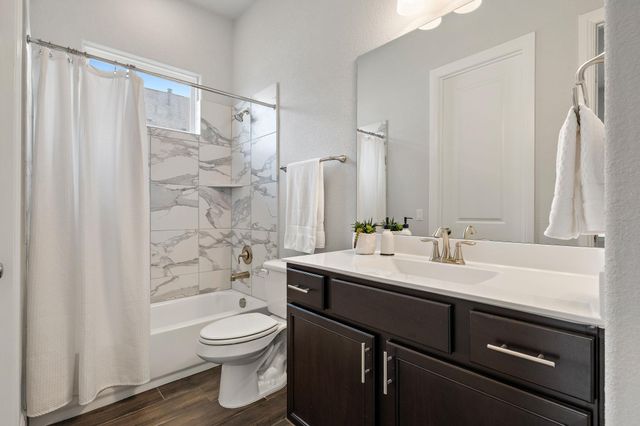 1065 Creeks Edge VW, Leander, TX 78641