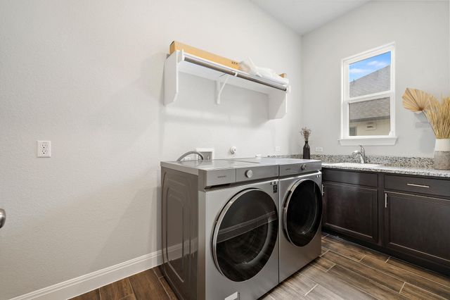 1065 Creeks Edge VW, Leander, TX 78641