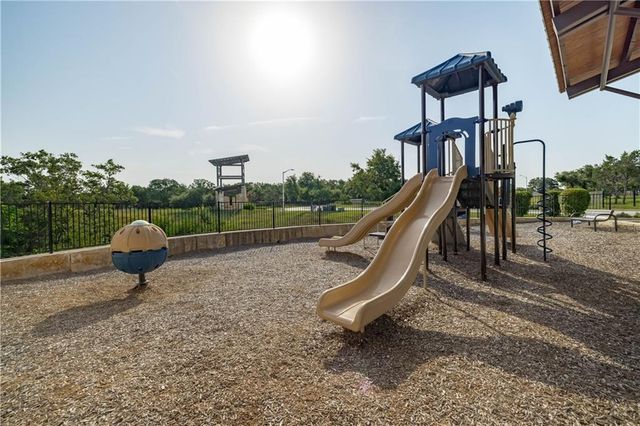 1065 Creeks Edge VW, Leander, TX 78641