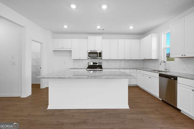 231 Groveton Court, Euharlee, GA 30145