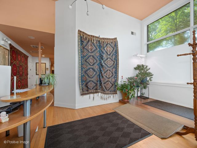 4856 N Damen Avenue GU-1, Chicago, IL 60625