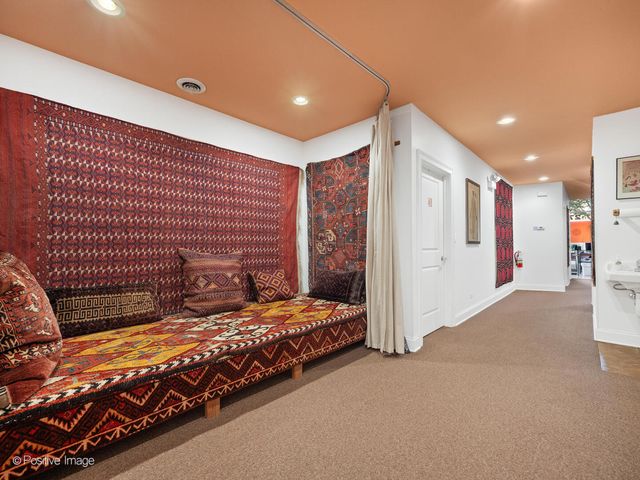 4856 N Damen Avenue GU-1, Chicago, IL 60625