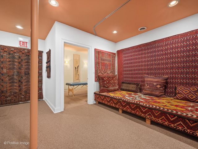 4856 N Damen Avenue GU-1, Chicago, IL 60625