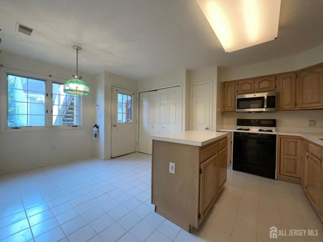 81 Winthrop Road C, Monroe, NJ 08831