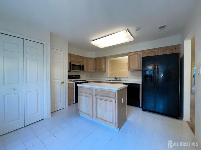 81 Winthrop Road C, Monroe, NJ 08831