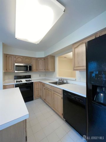 81 Winthrop Road C, Monroe, NJ 08831