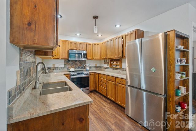 9870 Harvest Lane, Davidson, NC 28036