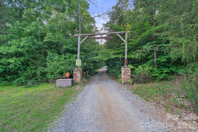 9870 Harvest Lane, Davidson, NC 28036