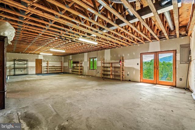32 NEW MOON LN, Sperryville, VA 22740
