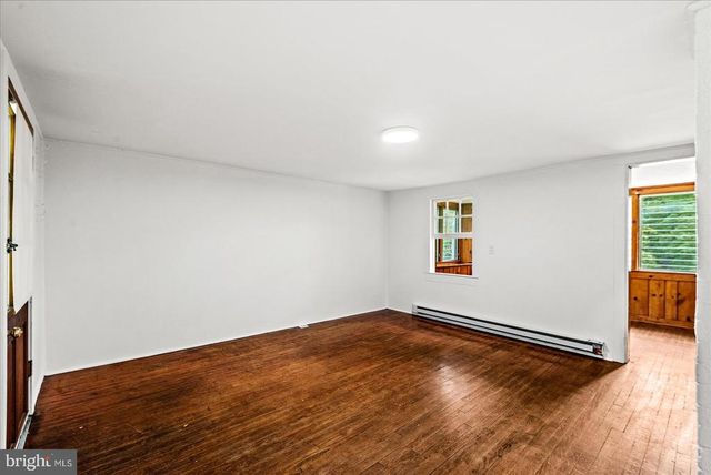 32 NEW MOON LN, Sperryville, VA 22740