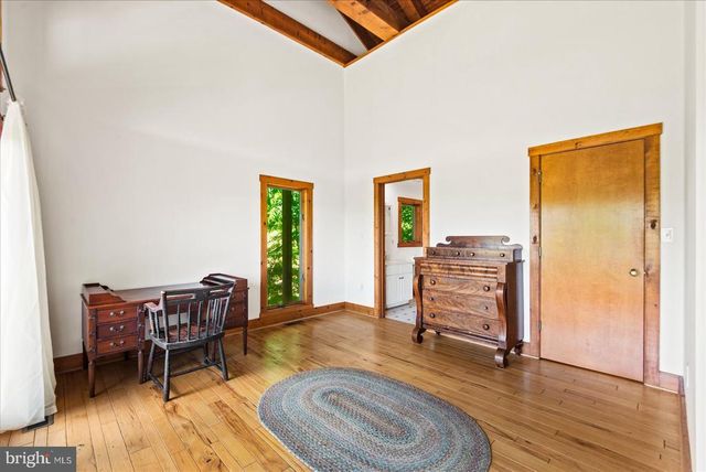 32 NEW MOON LN, Sperryville, VA 22740