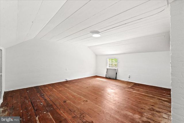 32 NEW MOON LN, Sperryville, VA 22740