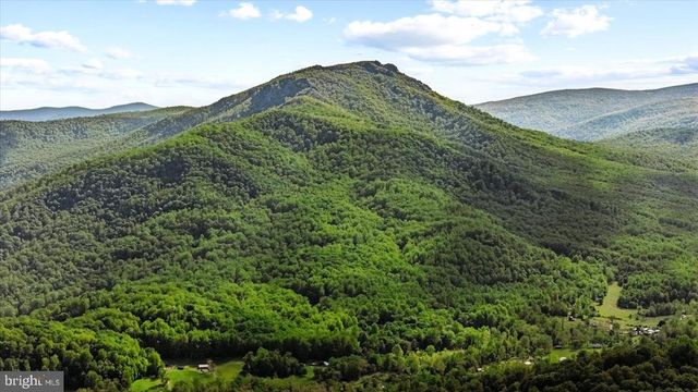 32 NEW MOON LN, Sperryville, VA 22740