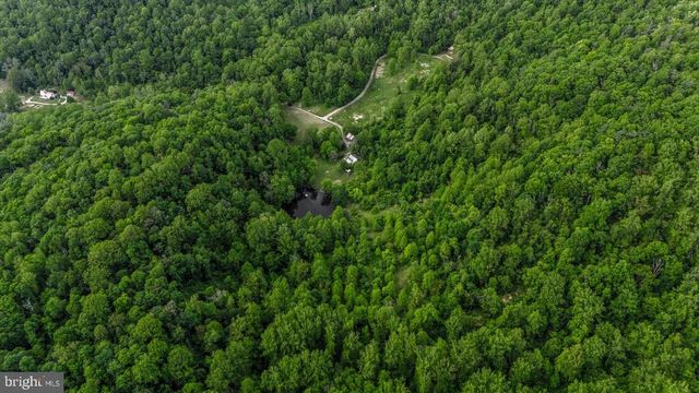 32 NEW MOON LN, Sperryville, VA 22740
