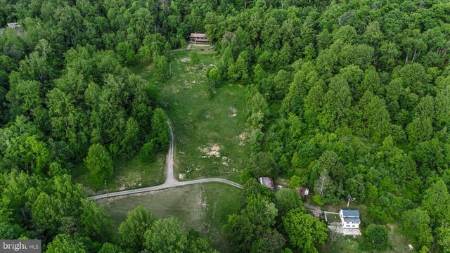 32 NEW MOON LN, Sperryville, VA 22740