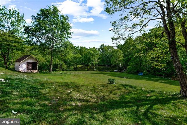 32 NEW MOON LN, Sperryville, VA 22740