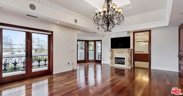 332 S Almont Drive, Beverly Hills, CA 90211