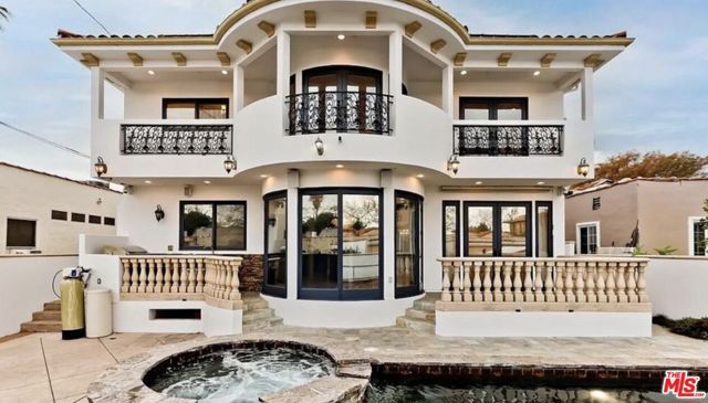 332 S Almont Drive, Beverly Hills, CA 90211