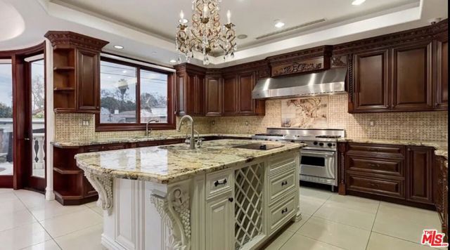 332 S Almont Drive, Beverly Hills, CA 90211