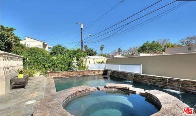 332 S Almont Drive, Beverly Hills, CA 90211