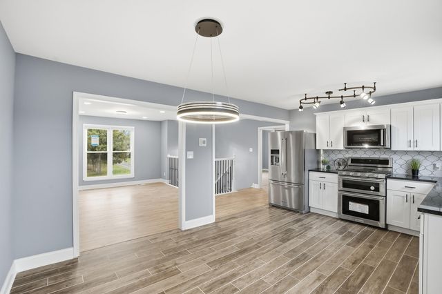 6034 Harrison Street, Merrillville, IN 46410