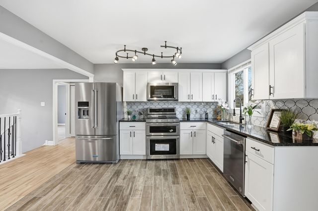 6034 Harrison Street, Merrillville, IN 46410