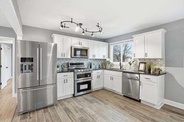 6034 Harrison Street, Merrillville, IN 46410