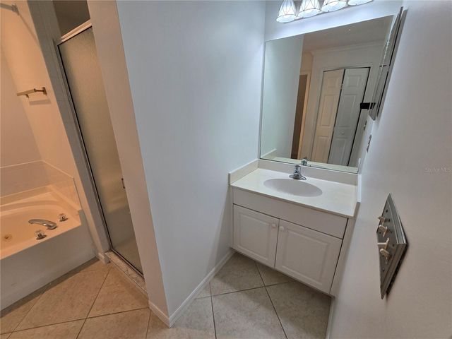 219 NW 25TH PLACE, Cape Coral, FL 33993