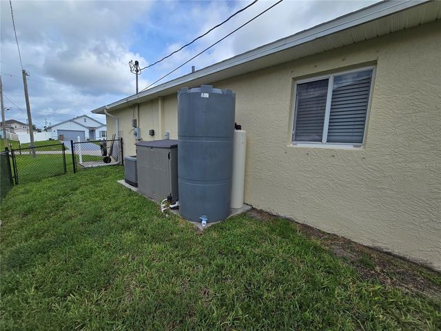 219 NW 25TH PLACE, Cape Coral, FL 33993