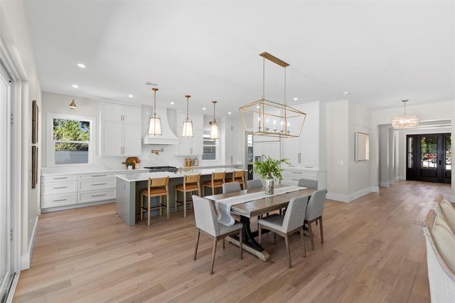 1100 8TH STREET N, St Petersburg, FL 33701