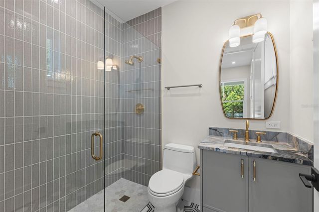 1100 8TH STREET N, St Petersburg, FL 33701