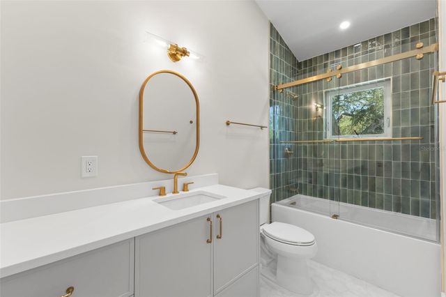 1100 8TH STREET N, St Petersburg, FL 33701
